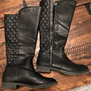 Knee length black quilted boots size 8